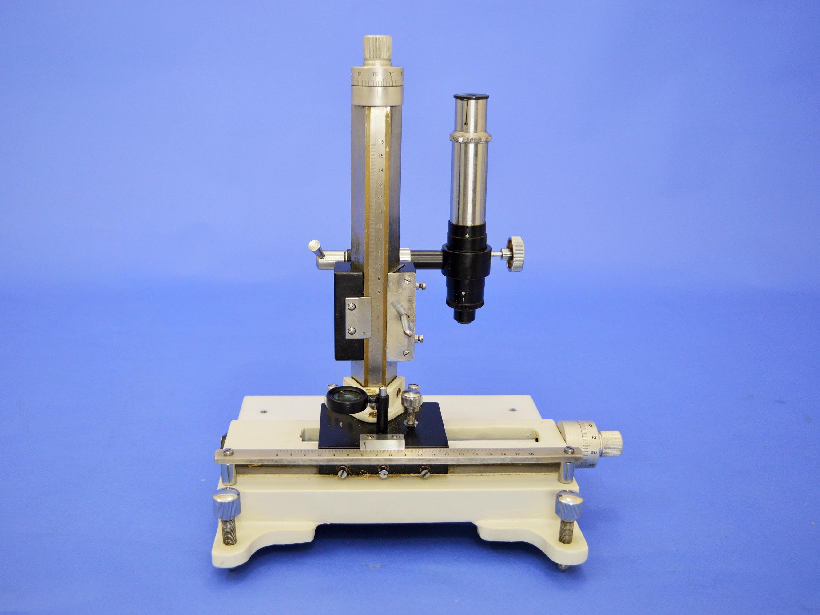 Travelling Microscope (Model TVM-02)